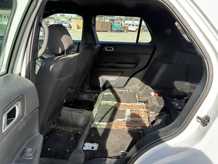 2018-ford-explorer-image-11