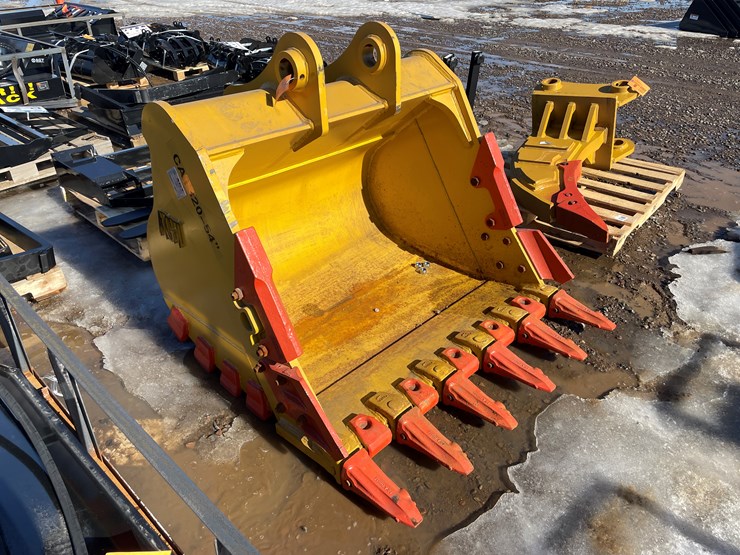 2026-caterpillar-320-image-1