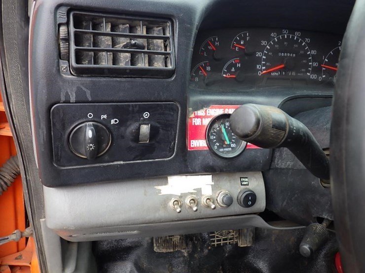 2004-ford-f650-image-43