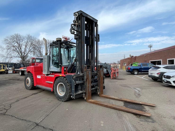 #106-•-2018-kalmar-dcg-120-12-diesel-forklift-image-3