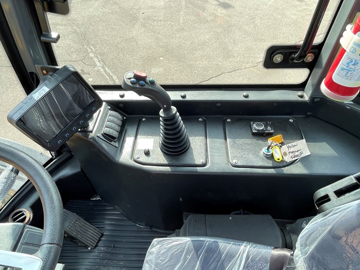 #114-•-new-magnum-3300p-telescoping-wheel-loader-image-56