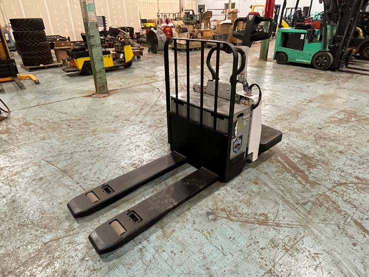 #232-•-nissan-ride-on-electric-pallet-jack-image-1