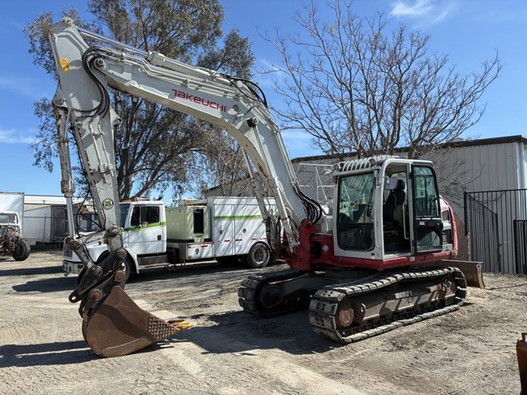 2017-takeuchi-tb2150-image-1