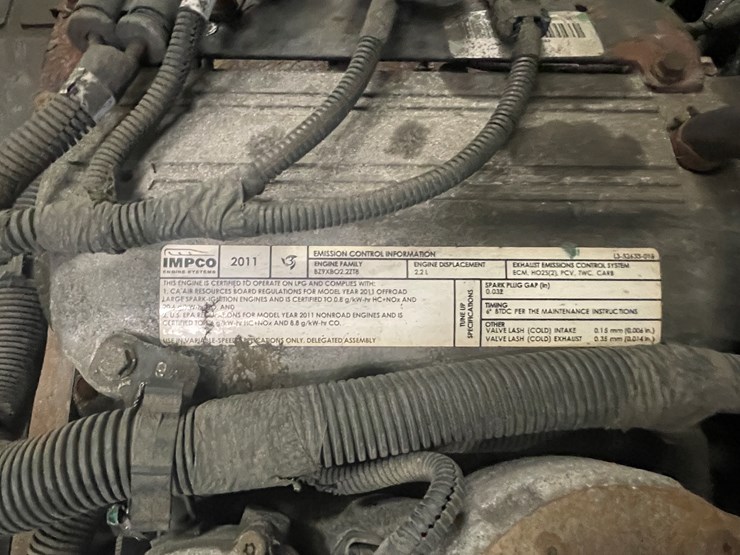 #176-•-2011-yale-propane-forklift-image-35