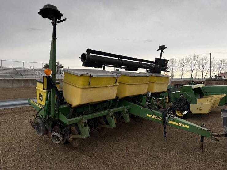 john-deere-1750-image-2