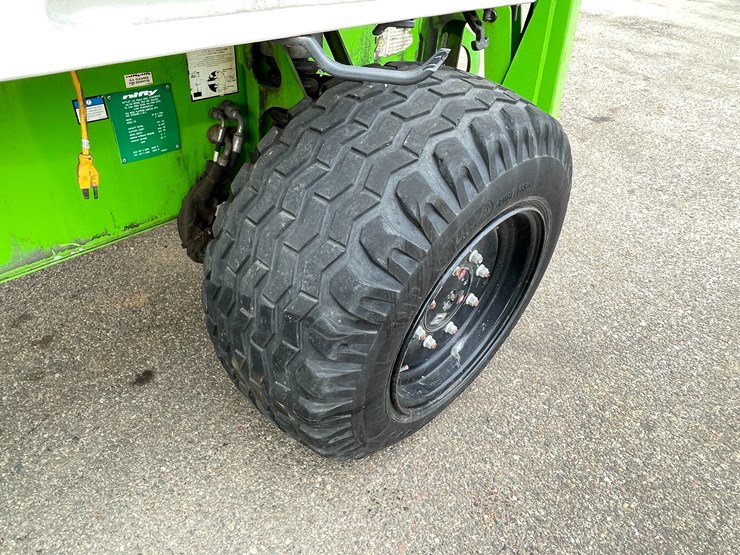 #4221-•-nifty-sd64-4x4x4-telescopic-boom-lift-image-23