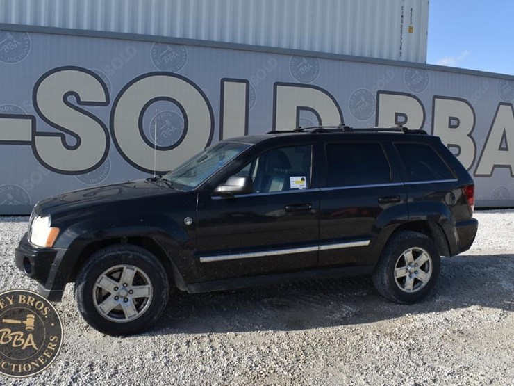 2005-jeep-grand-cherokee-limited-image-4