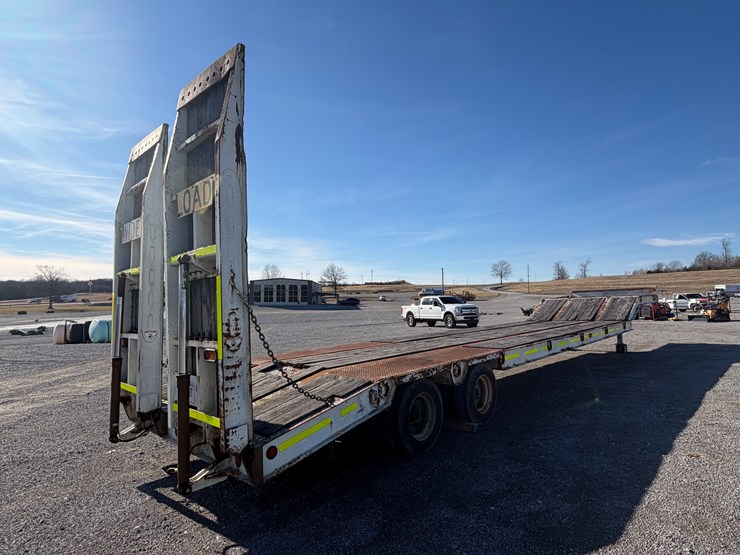 #30964-•-2004-ferree-lt-35t-tandem-axle-lowboy-trailer-image-8