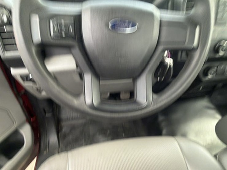 2016-ford-f150-xl-image-34