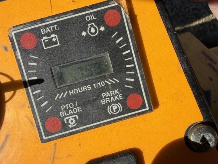 cub-cadet-z-force-s-commercial-zero-turn-mower-image-6