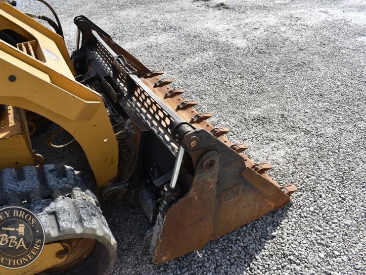 2023-caterpillar-289d3-image-22