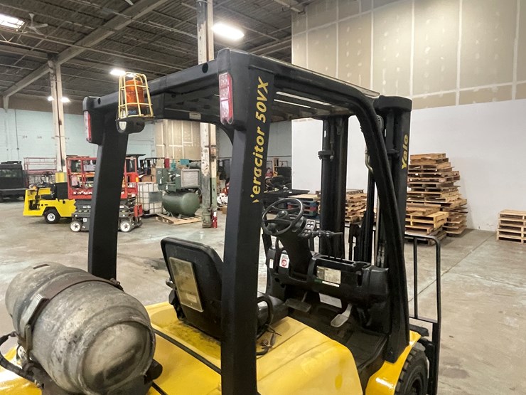 #176-•-2011-yale-propane-forklift-image-23
