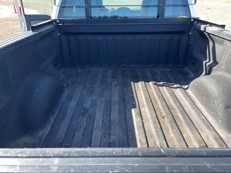 2014-ford-f150-xl-image-17