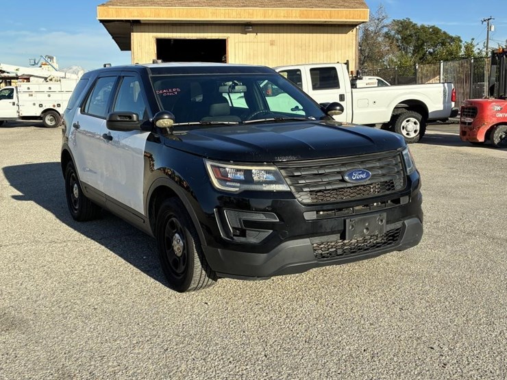 2018-ford-explorer-image-2