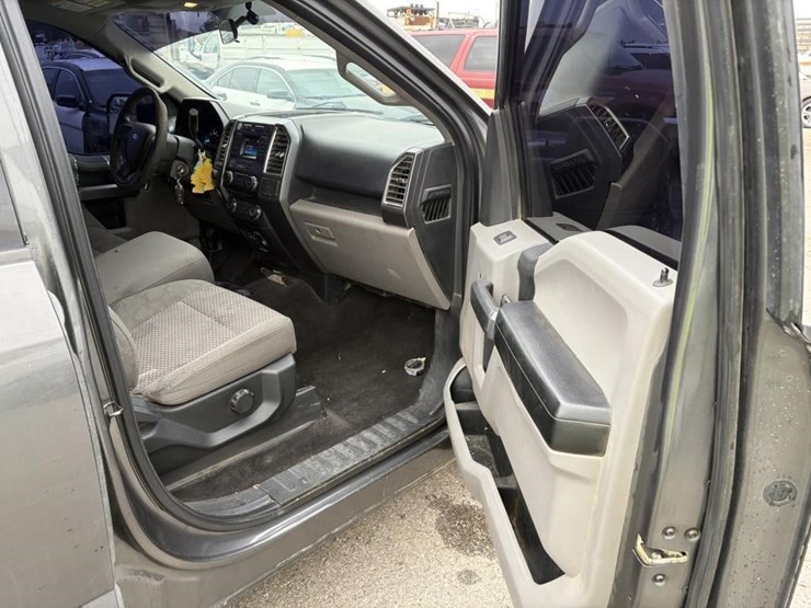 2015-ford-f150-xlt-image-9