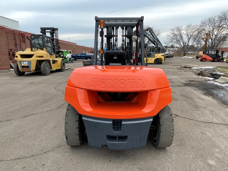 toyota-7fdu70-image-6