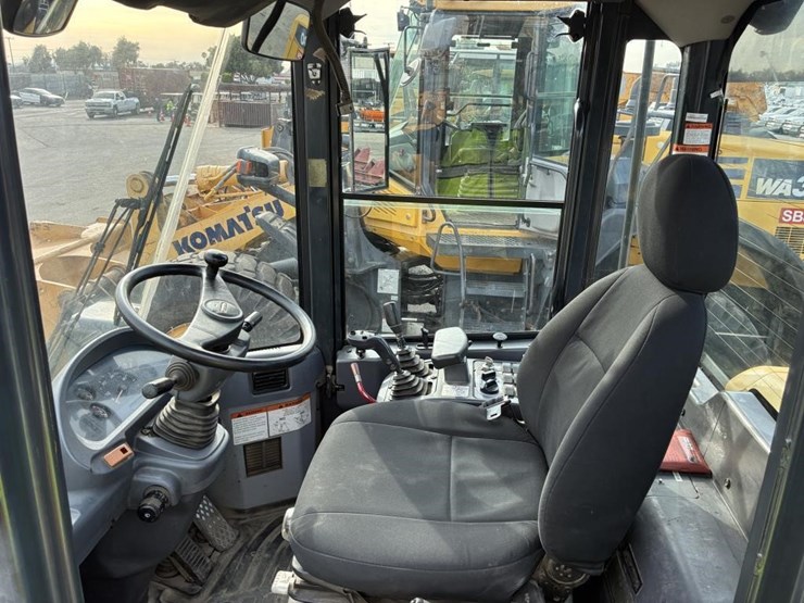 2004-komatsu-w200pt-wheel-loader-image-15