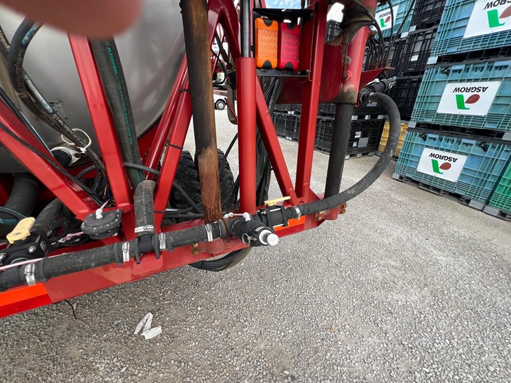 case-610-sprayer-system-2000-gallons-image-29