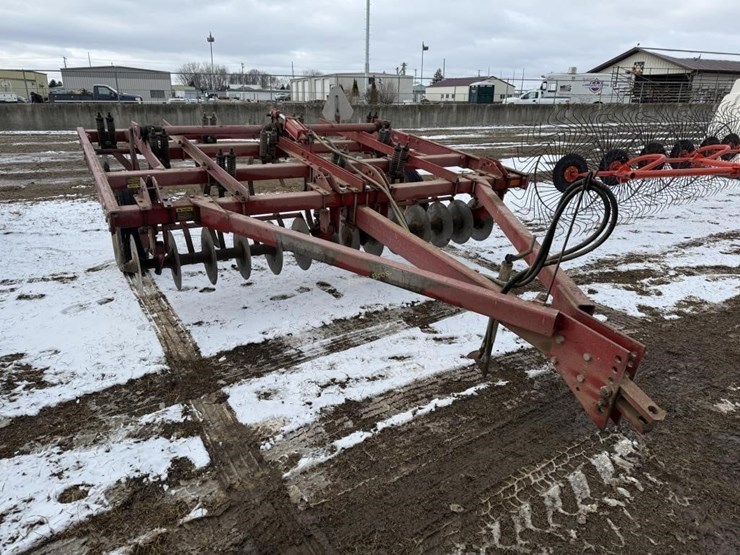 international-10-image-1