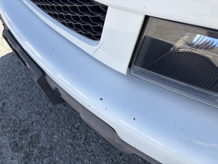 2011-chevrolet-colorado-image-25