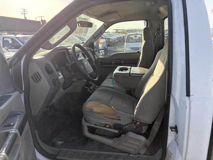 2008-ford-f250-image-9