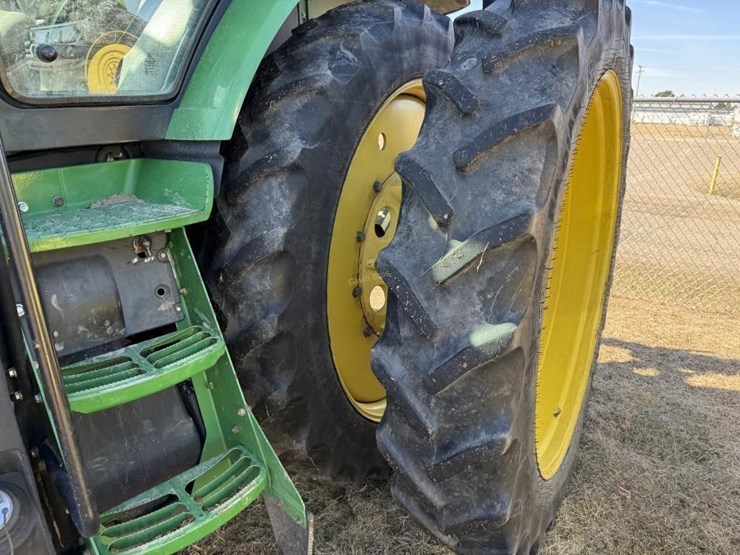 john-deere-8320r-image-6