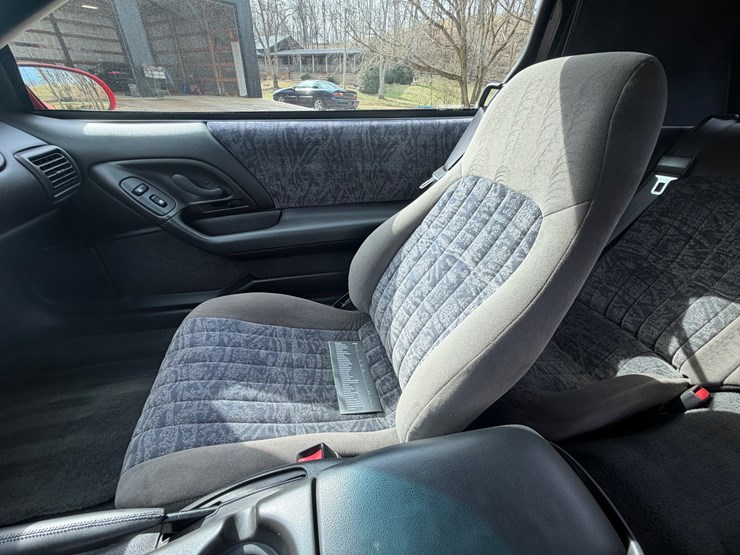 #30933-•-2002-chevrolet-camaro-z28-2-door-convertible-image-12