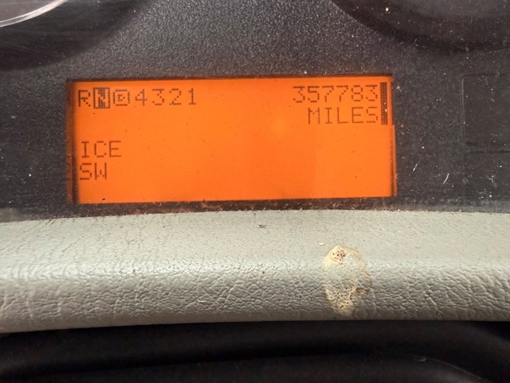 2012-international-durastar-4300-image-40