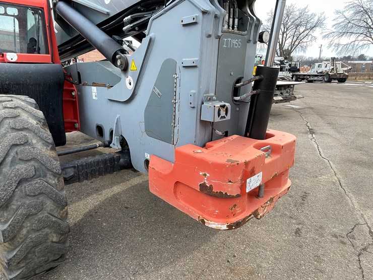 #132-•-2017-skyjack-sj643-telehandler-image-23