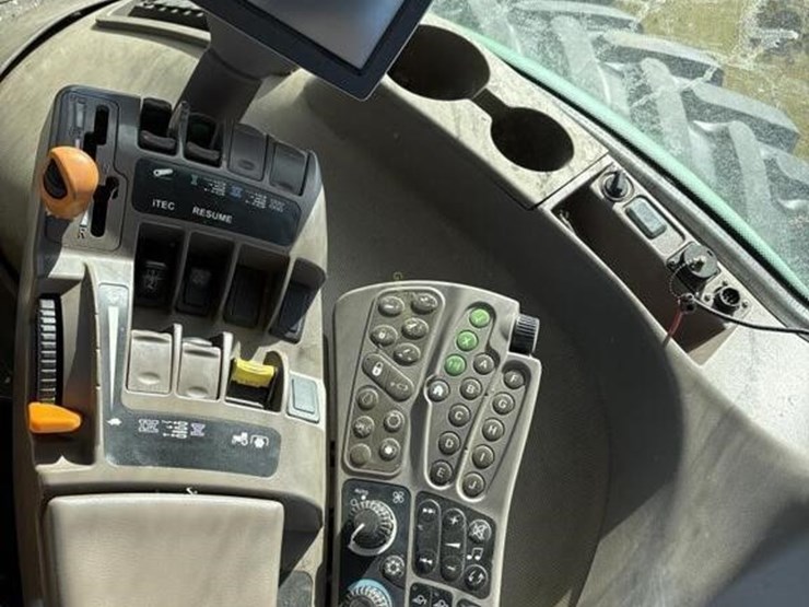 john-deere-8310r-image-20