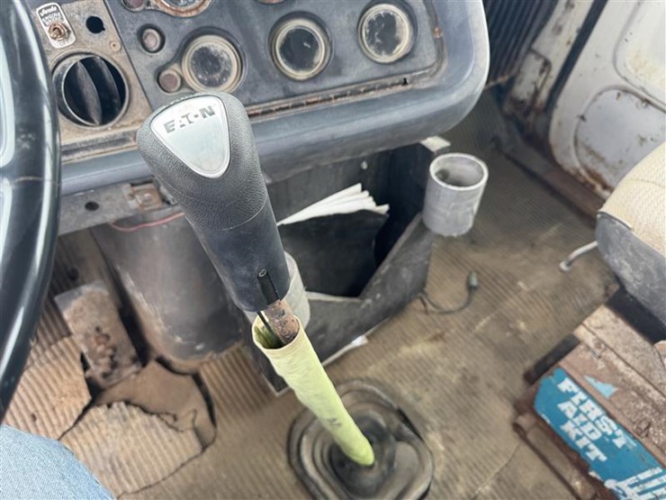 1985-ford-ltl9000-image-44