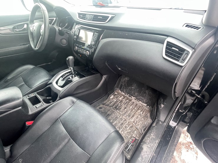 2015-nissan-rogue-sl-image-38