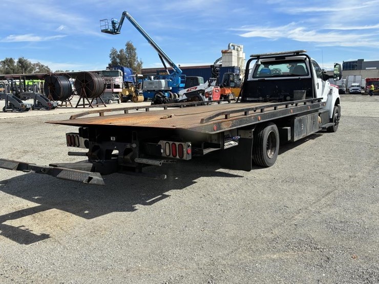 2016-ford-f650-image-3