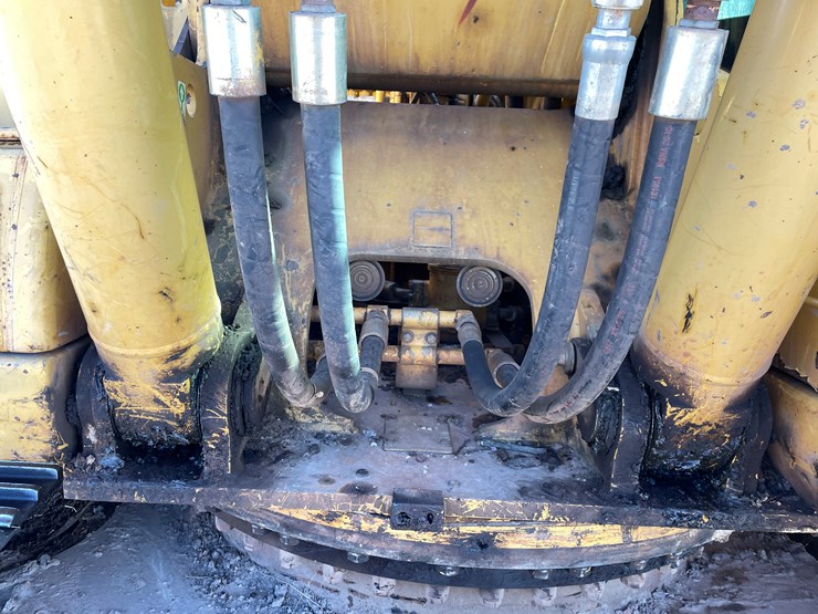 caterpillar-330c-image-41