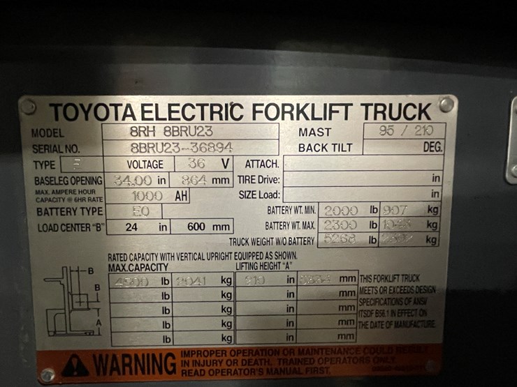 #221-•-2012-toyota-electric-ride-on-reach-truck-image-14