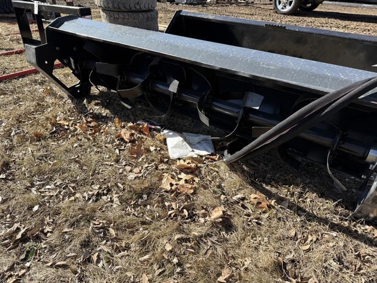 new-wolverine-universal-attach-72"-tiller-image-3