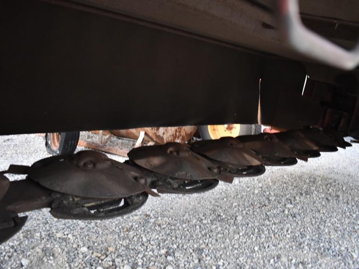 new-holland-h6830-image-4