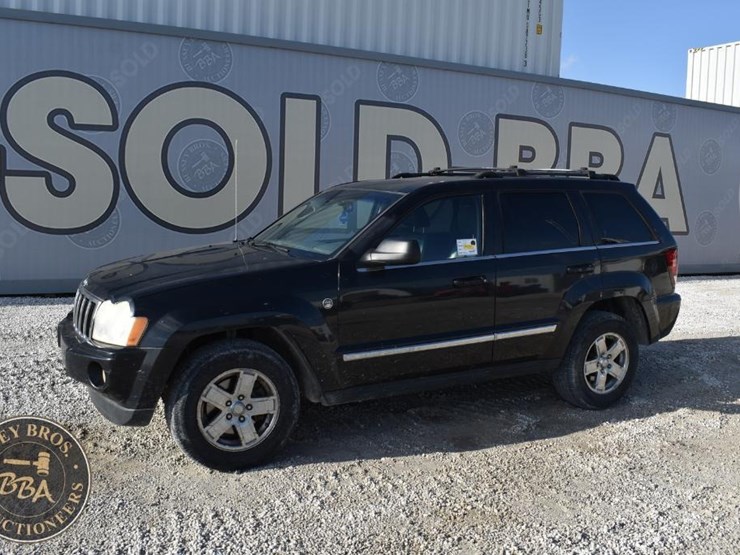 2005-jeep-grand-cherokee-limited-image-3