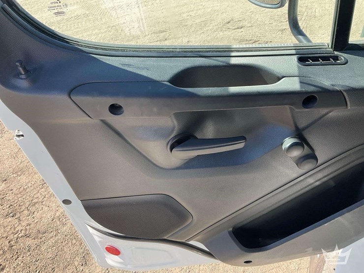 2024-freightliner-m2-106-image-12