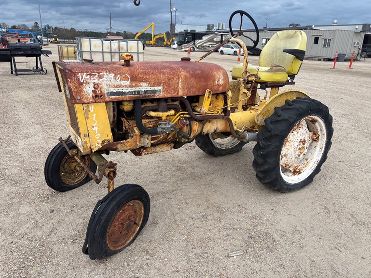 #1125-•-yellow-interior-cub-|-parts-or-repair-image-2