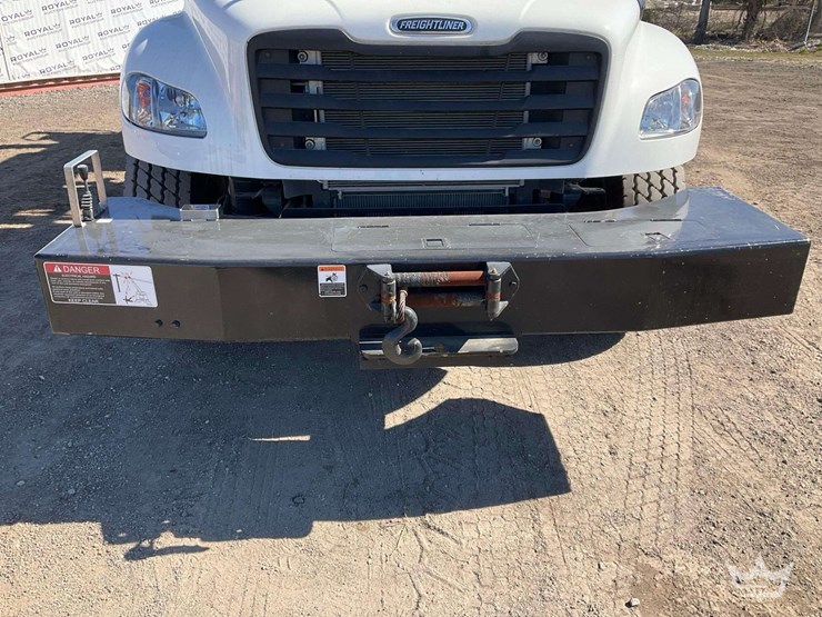 2024-freightliner-m2-106-image-56