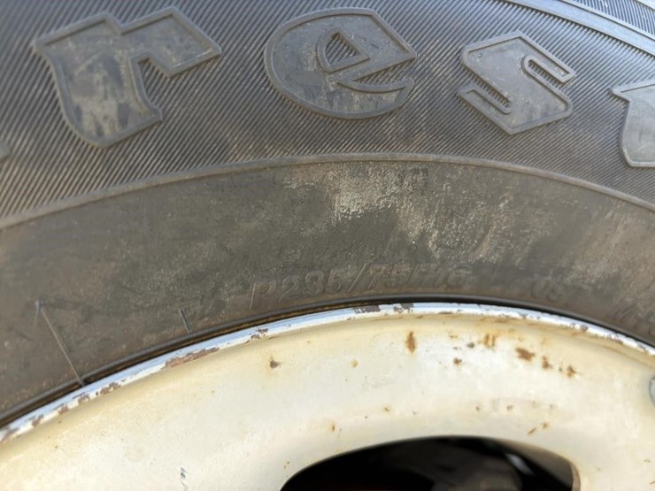 2011-chevrolet-colorado-image-26