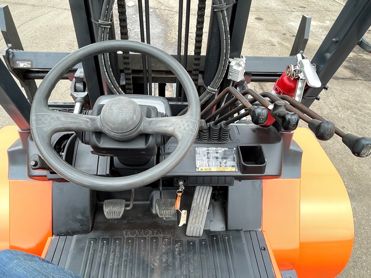 toyota-7fdu70-image-43