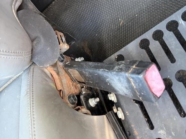 2008-chevrolet-2500-image-23