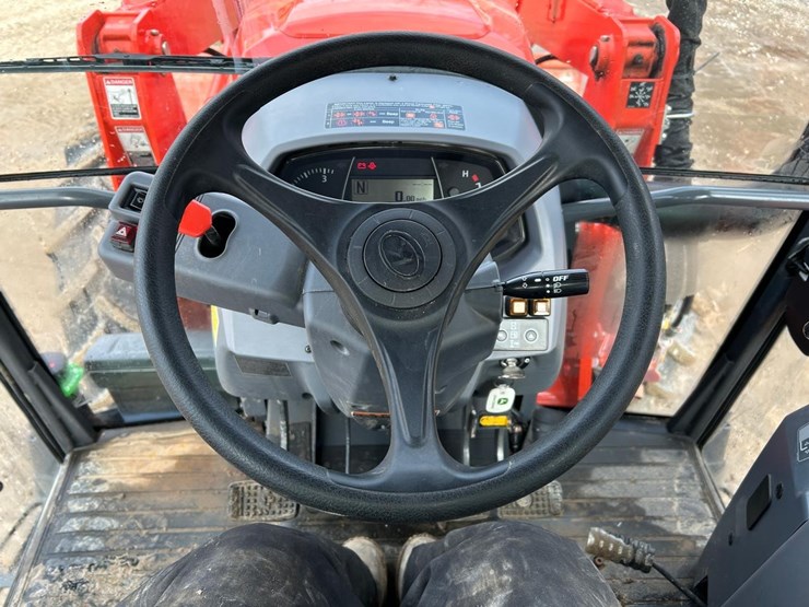 2019-kubota-m6s-111-image-21