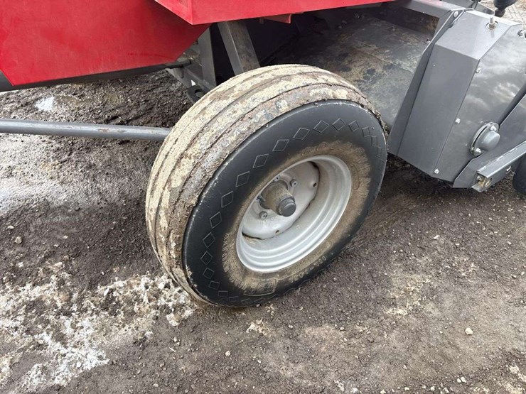 massey-ferguson-1838-image-15