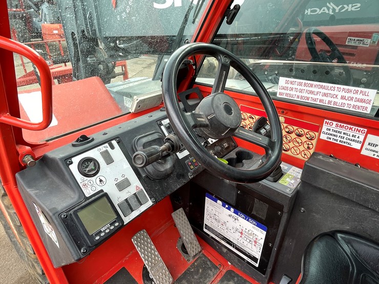 #132-•-2017-skyjack-sj643-telehandler-image-45