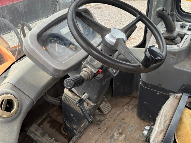 2010-doosan-dl250-image-8