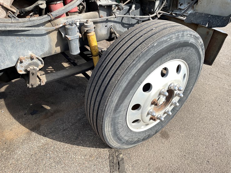 2000-international-9900-image-64