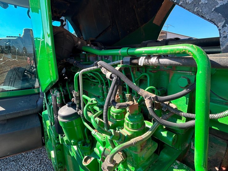 2004-john-deere-8320-image-41